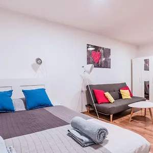 Central Studio Boulevard Apartament